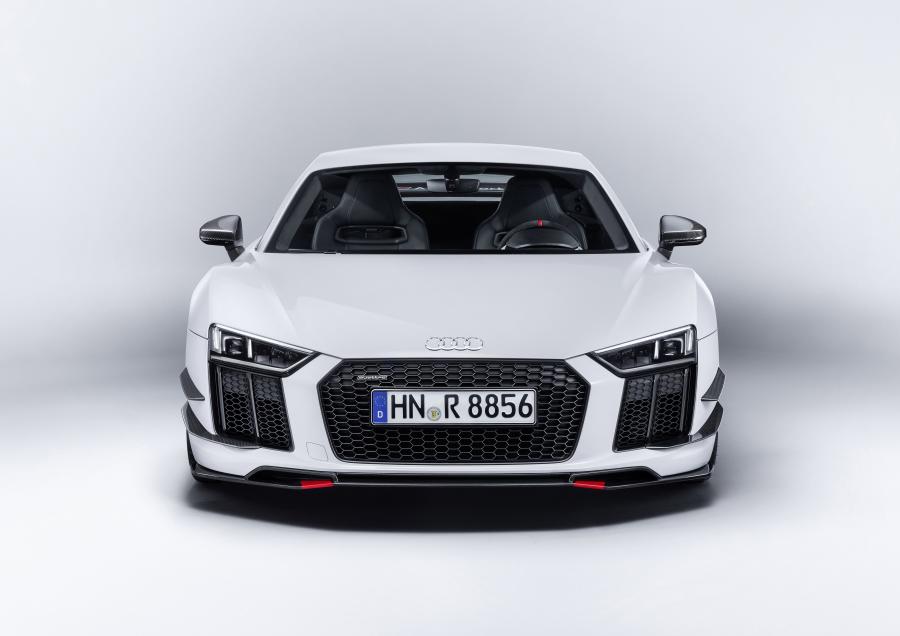  Audi R8 V10 Performance Parts 2017 года  (WW) (фото 5 из 14)